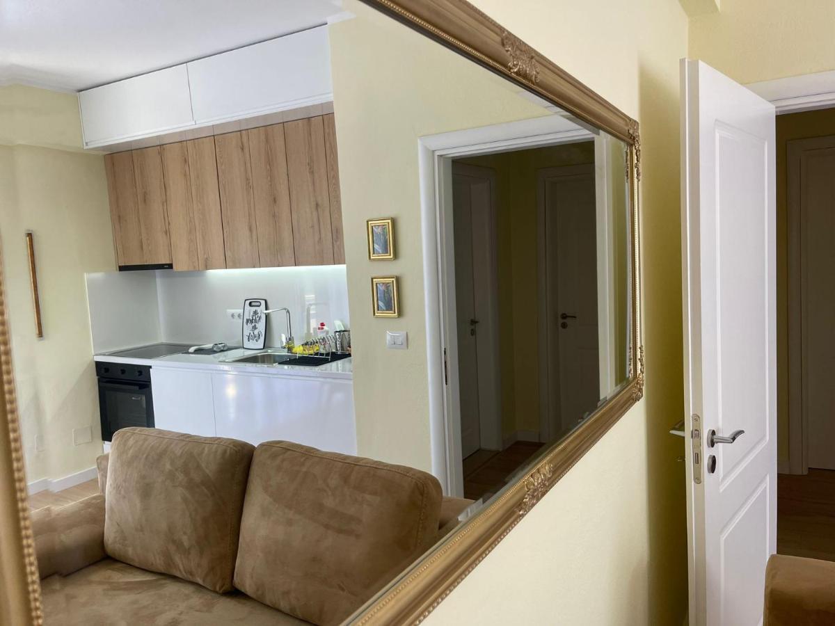 Apartament Mel 2 Lungomare Vlore, Albania *