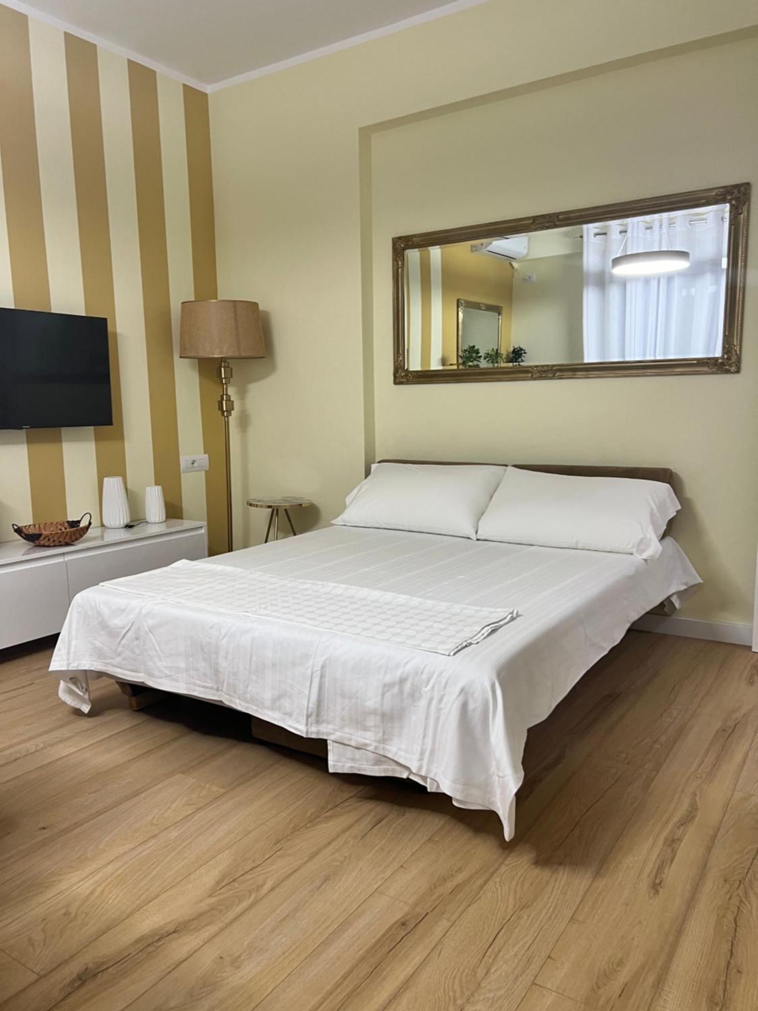 Apartament Mel 2 Lungomare Vlore, Albania *